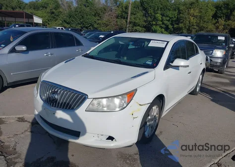 2013 Buick Lacrosse z USA, uszkodzony, nr VIN 1G4GC5ER8DF275043